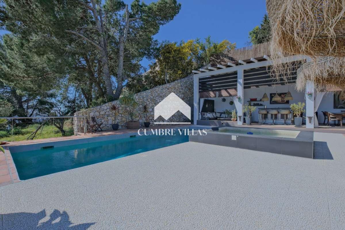 Villa for Sale in Almuñécar