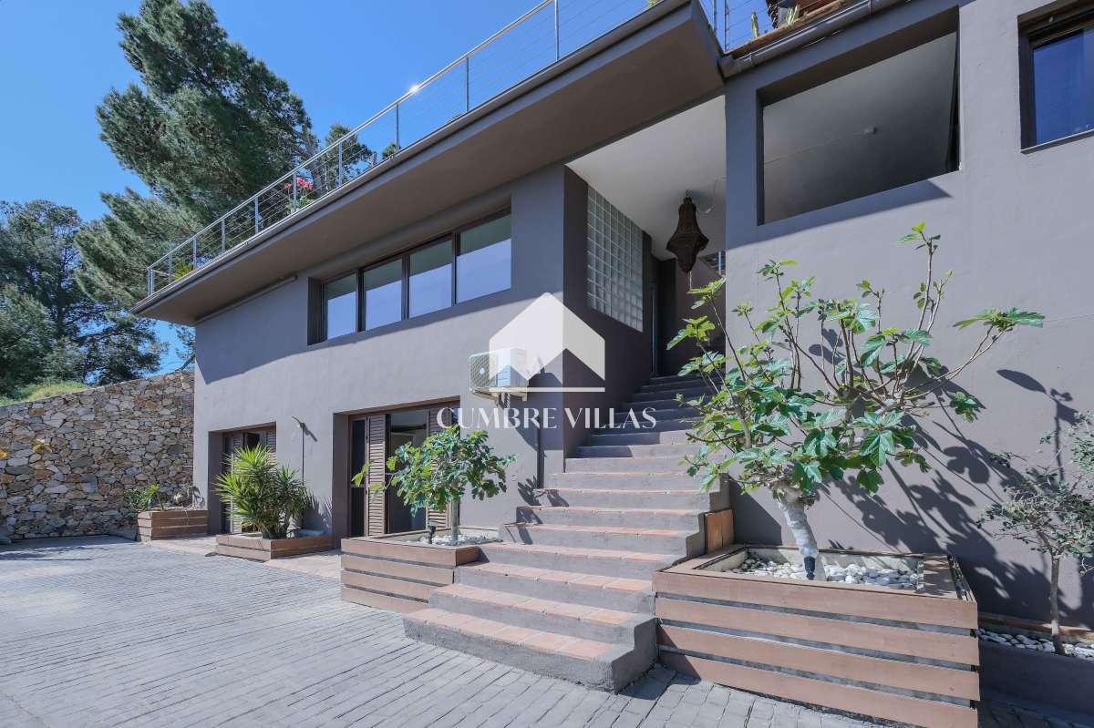 Villa for Sale in Almuñécar