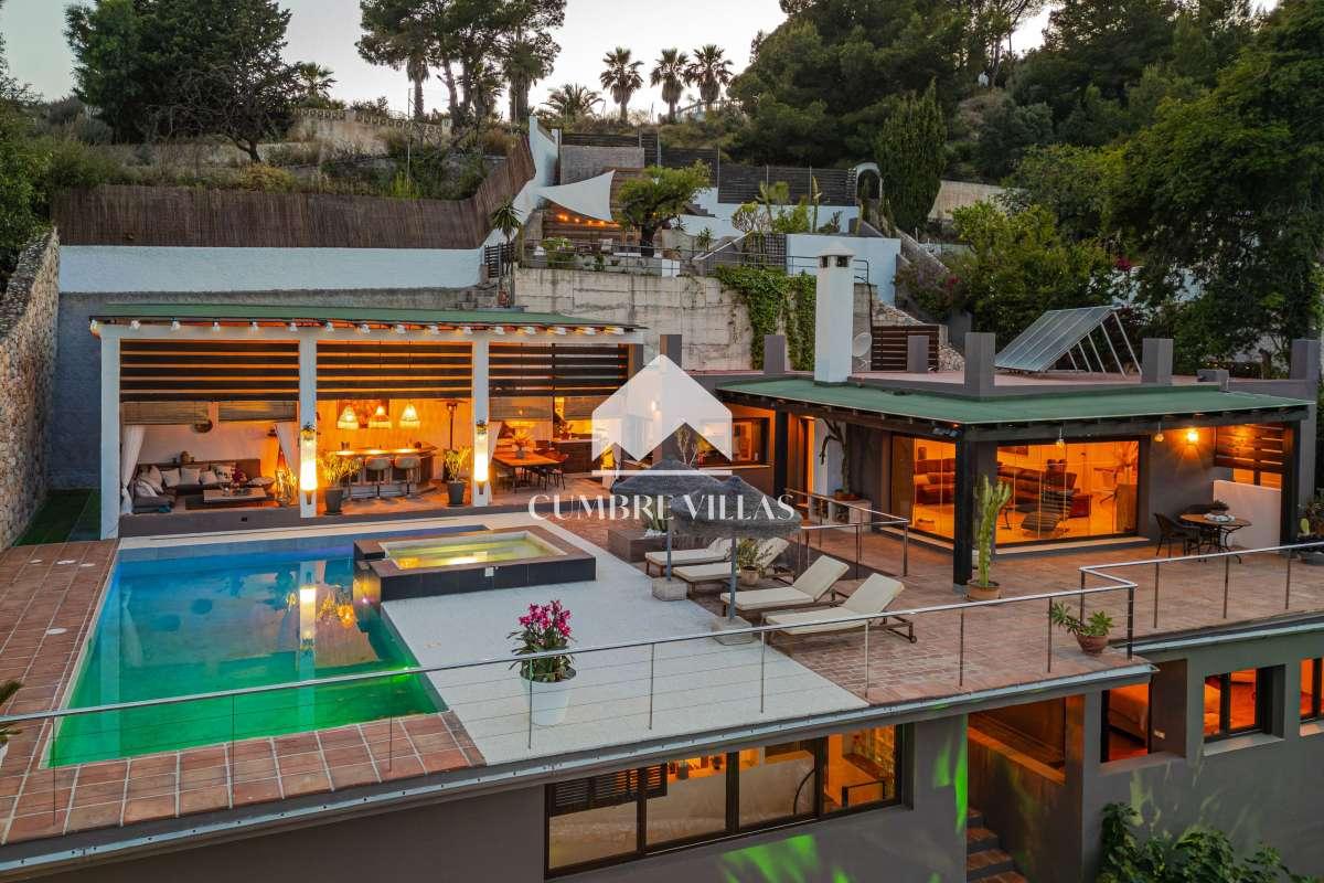 Villa for Sale in Almuñécar
