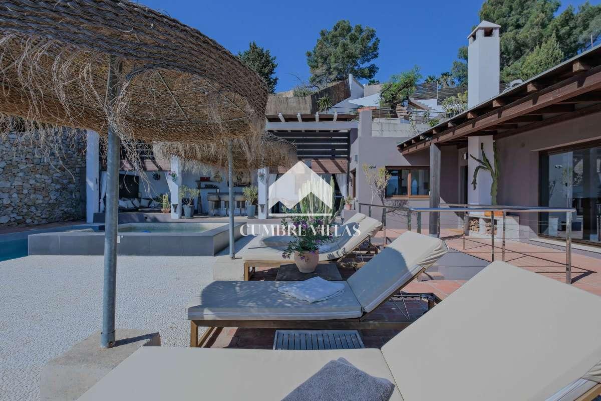 Villa for Sale in Almuñécar