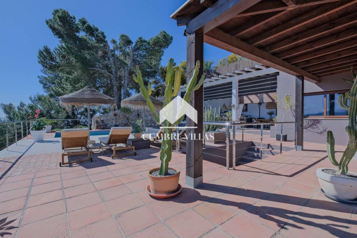 Villa for Sale in Almuñécar
