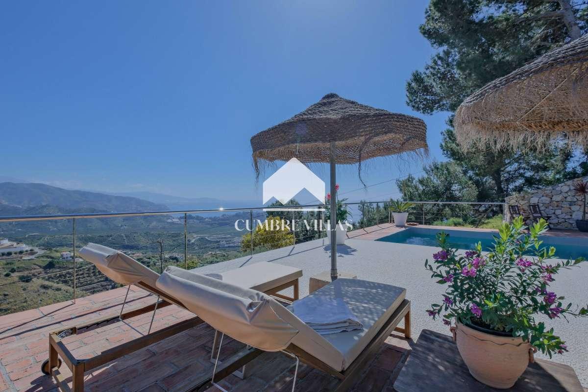 Villa for Sale in Almuñécar