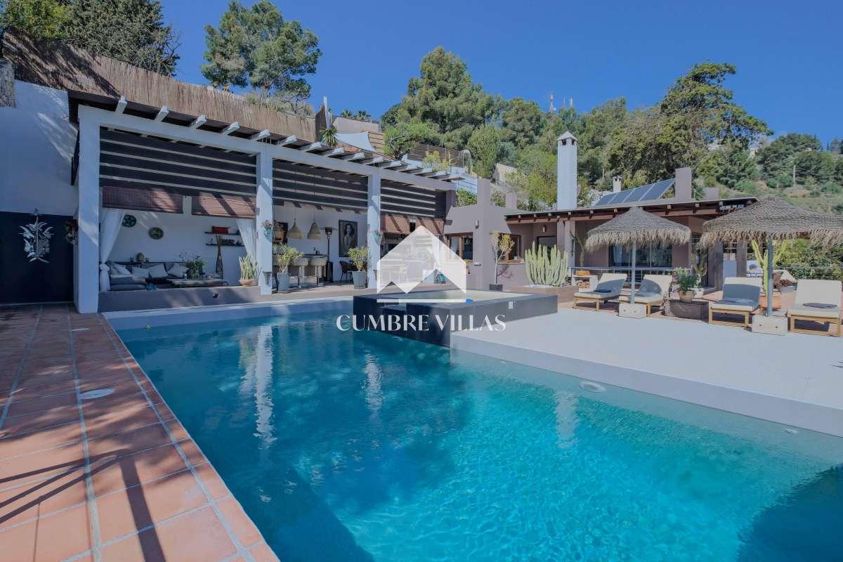 Villa for Sale in Almuñécar