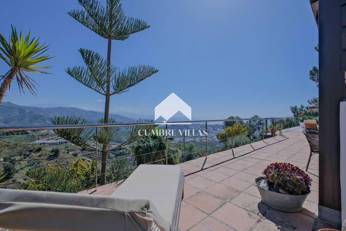 Villa for Sale in Almuñécar