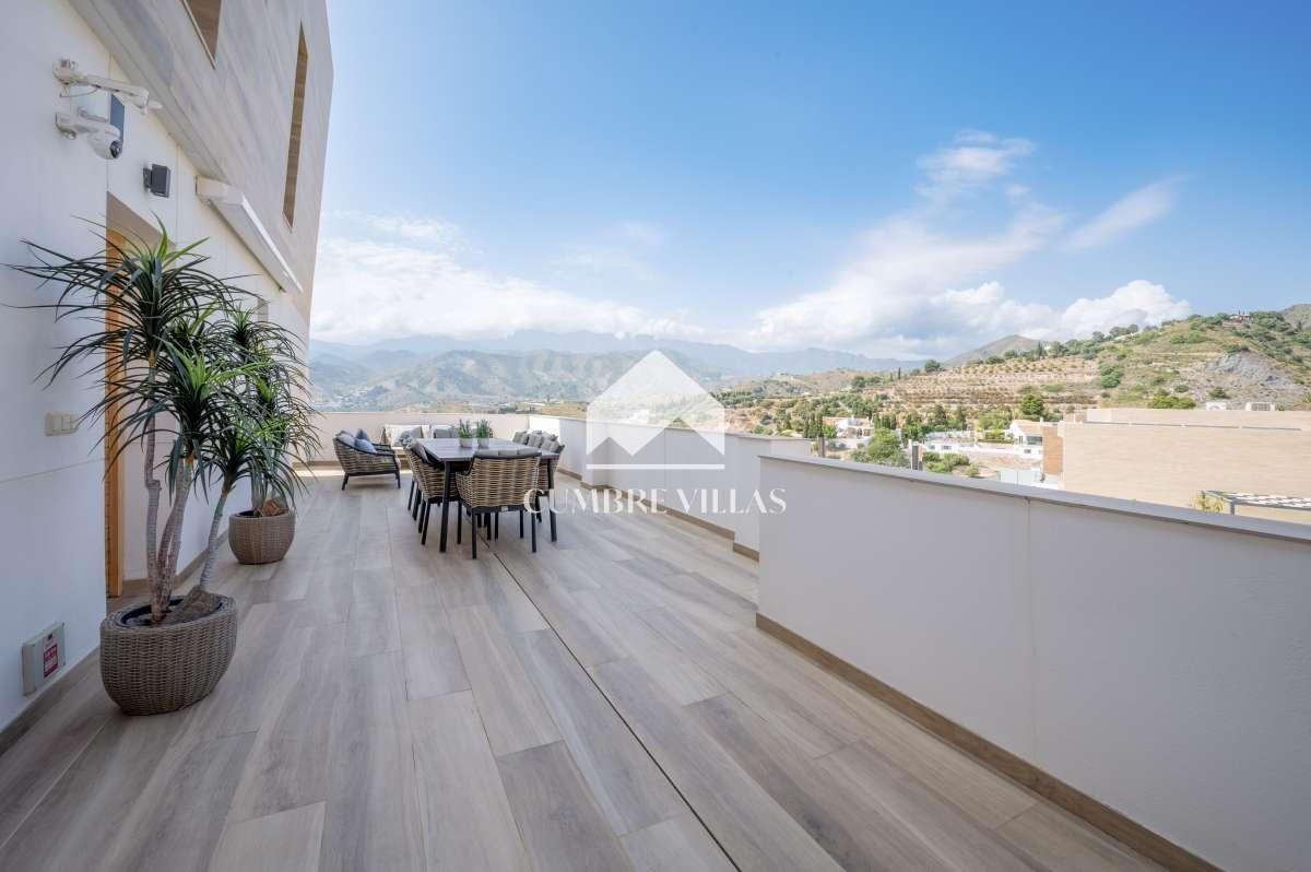 Villa for Sale in Almuñécar