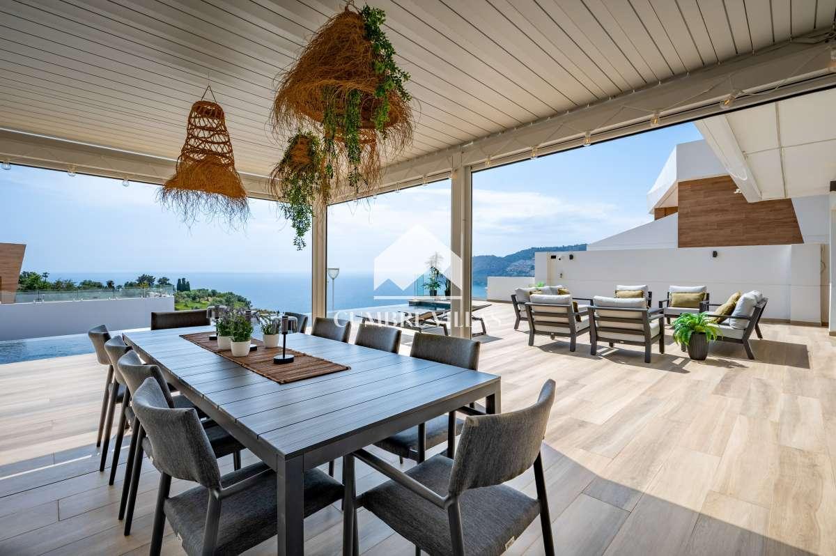 Villa for Sale in Almuñécar