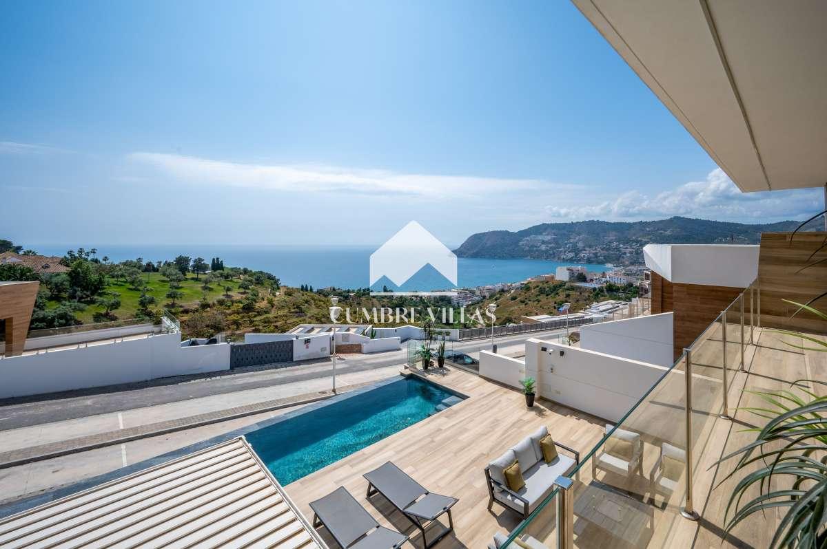 Villa for Sale in Almuñécar