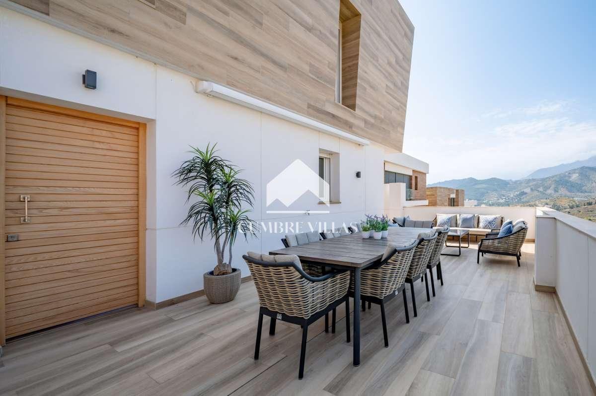 Villa for Sale in Almuñécar