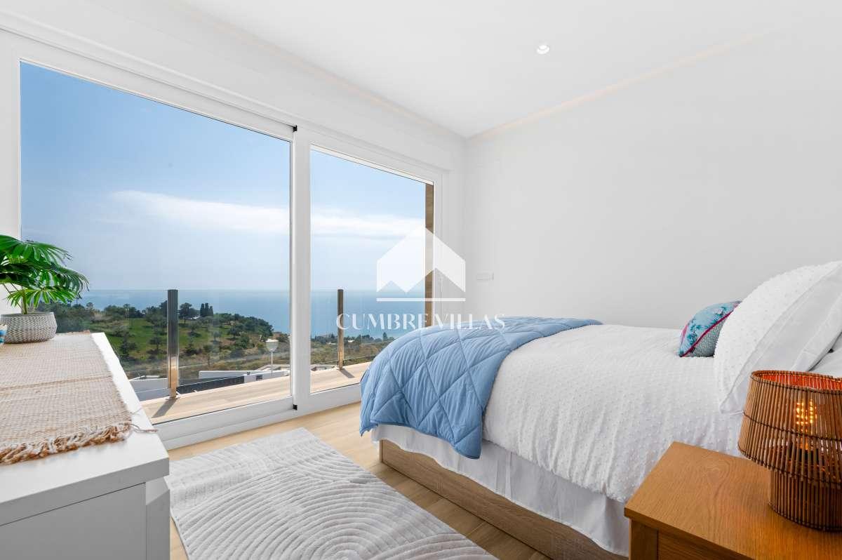 Villa for Sale in Almuñécar