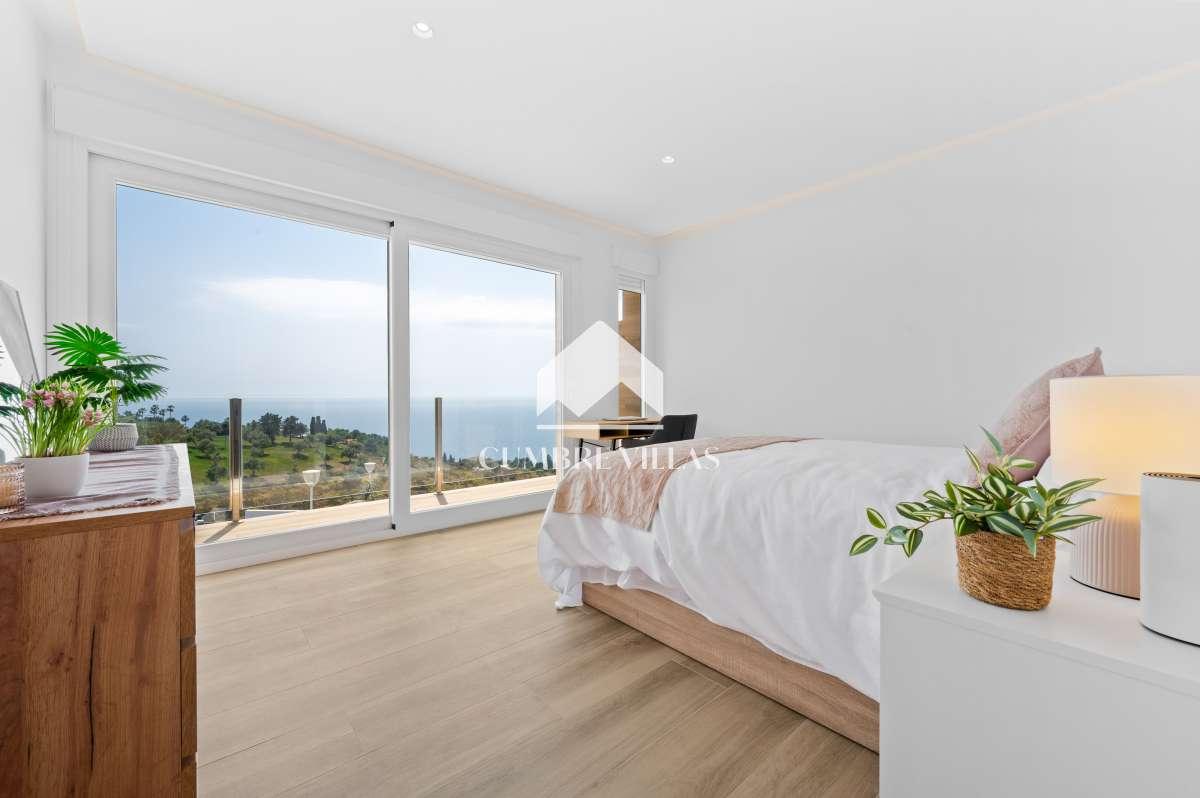 Villa for Sale in Almuñécar