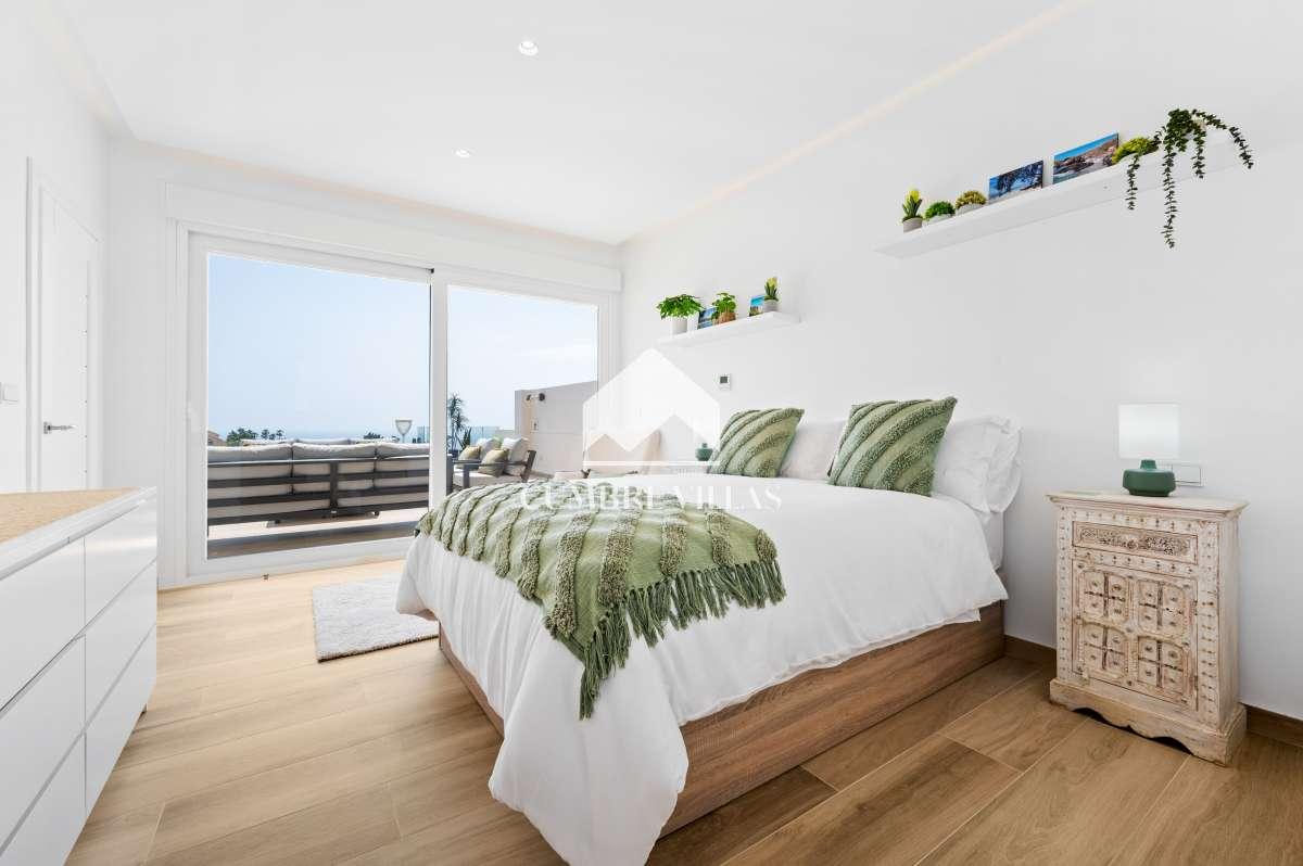 Villa for Sale in Almuñécar