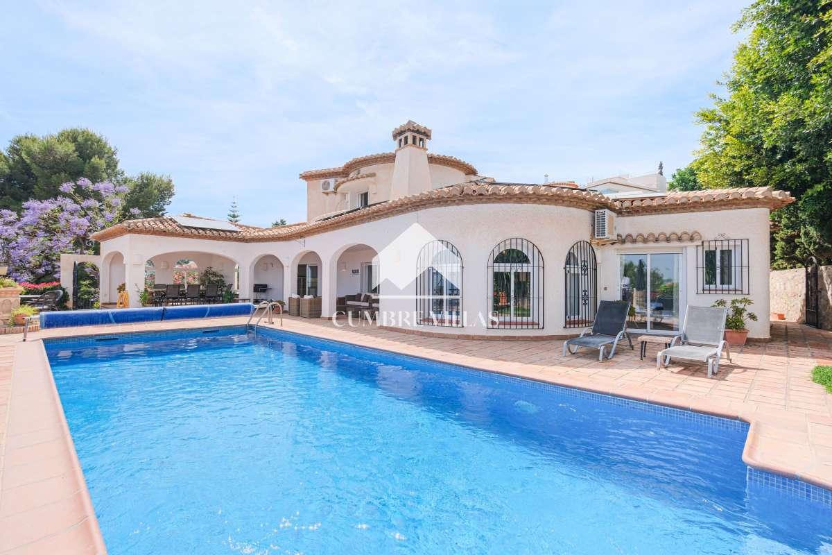 Villa for Sale in Salobreña