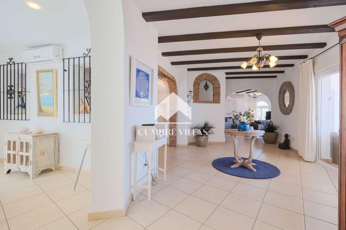 Villa for Sale in Salobreña