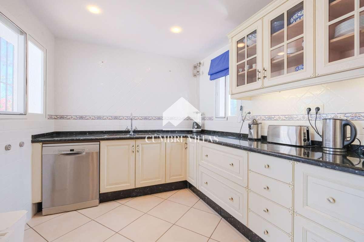 Villa for Sale in Salobreña