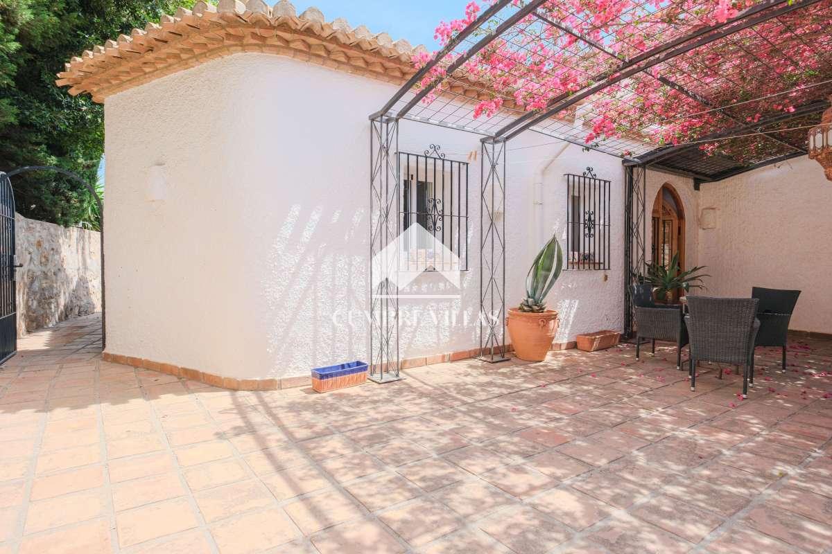 Villa for Sale in Salobreña
