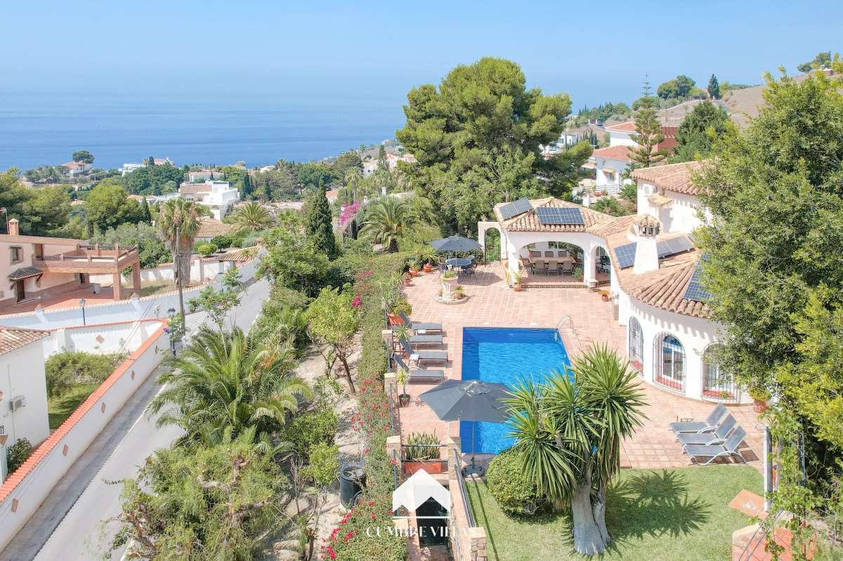 Villa for Sale in Salobreña