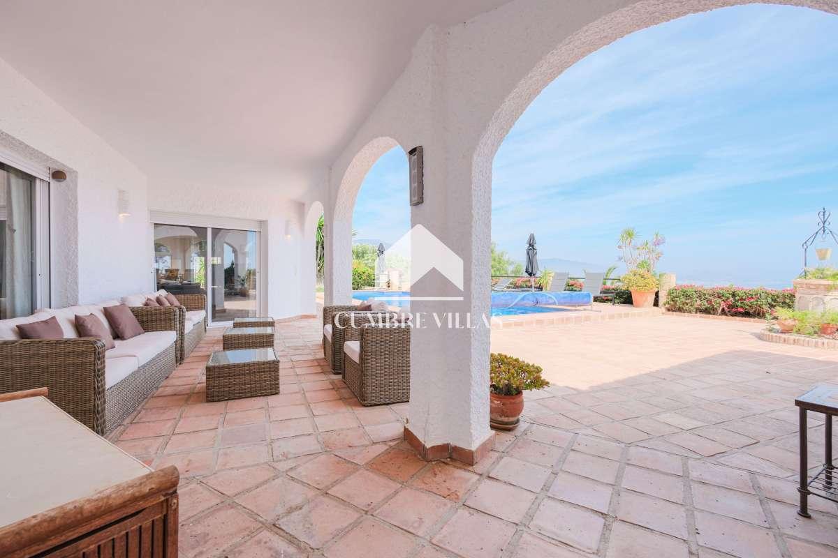 Villa for Sale in Salobreña
