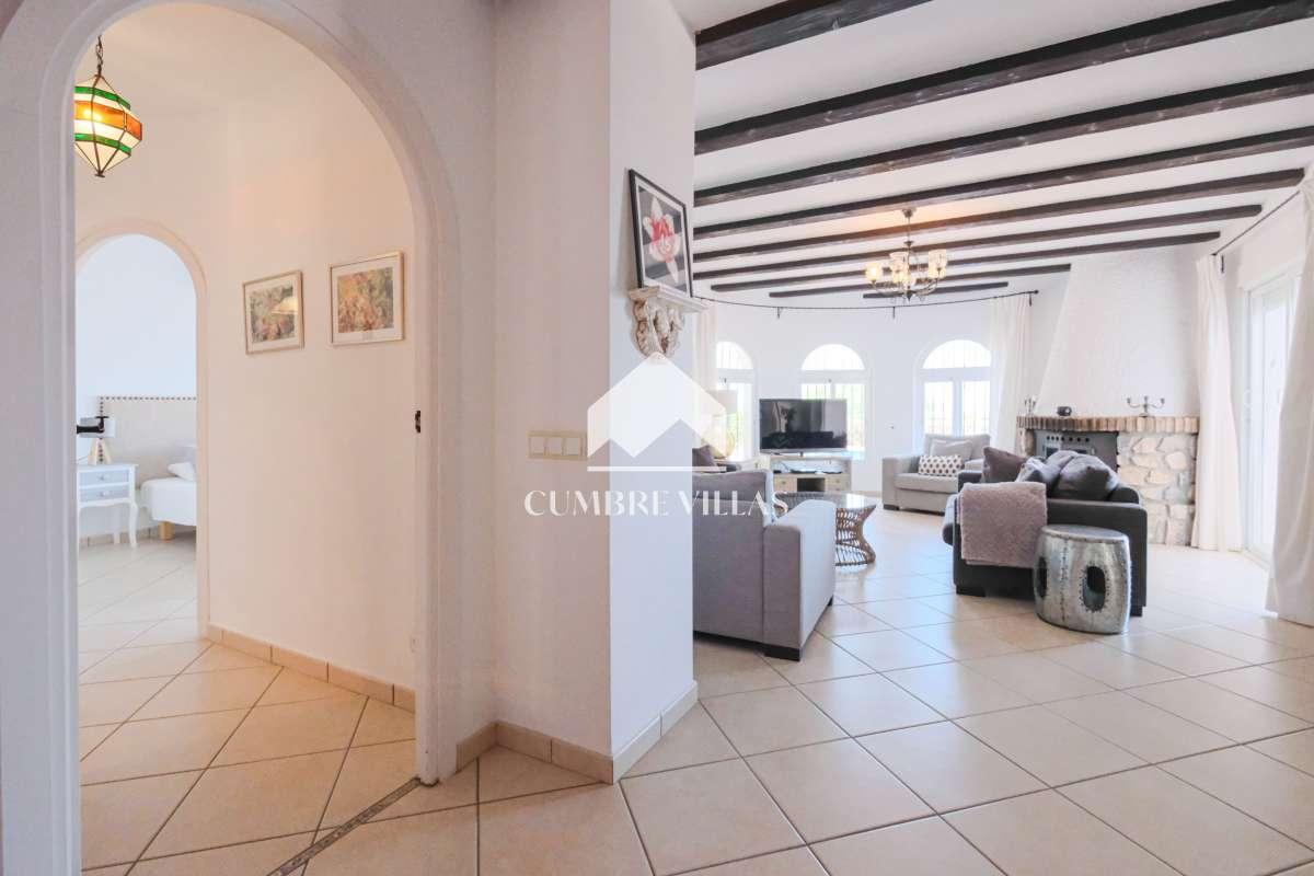 Villa for Sale in Salobreña