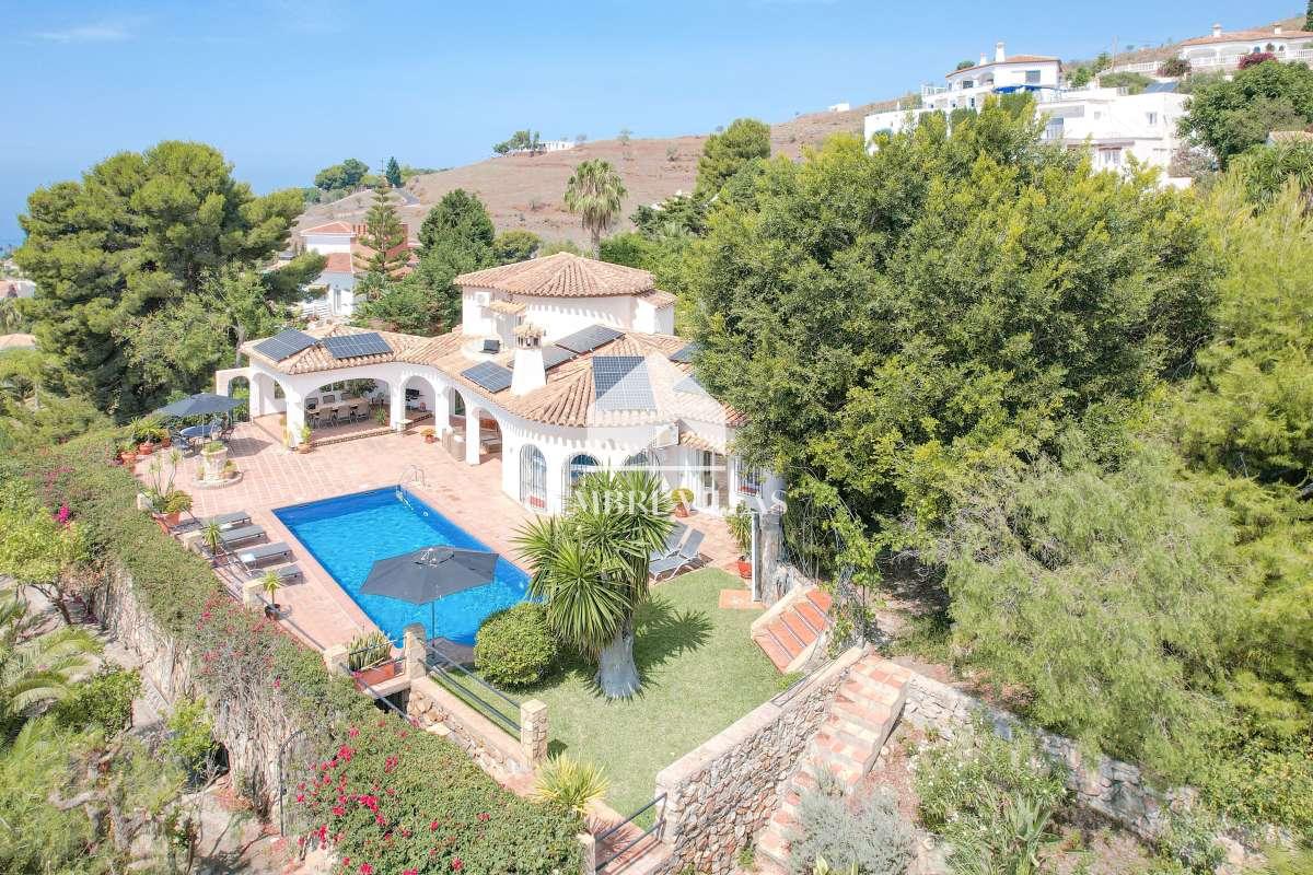 Villa for Sale in Salobreña