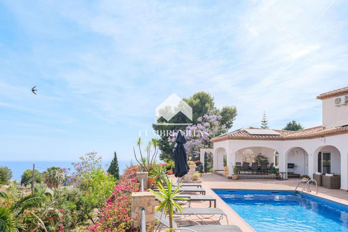Villa for Sale in Salobreña
