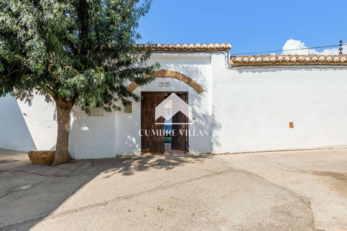 Villa for Sale in El Valle