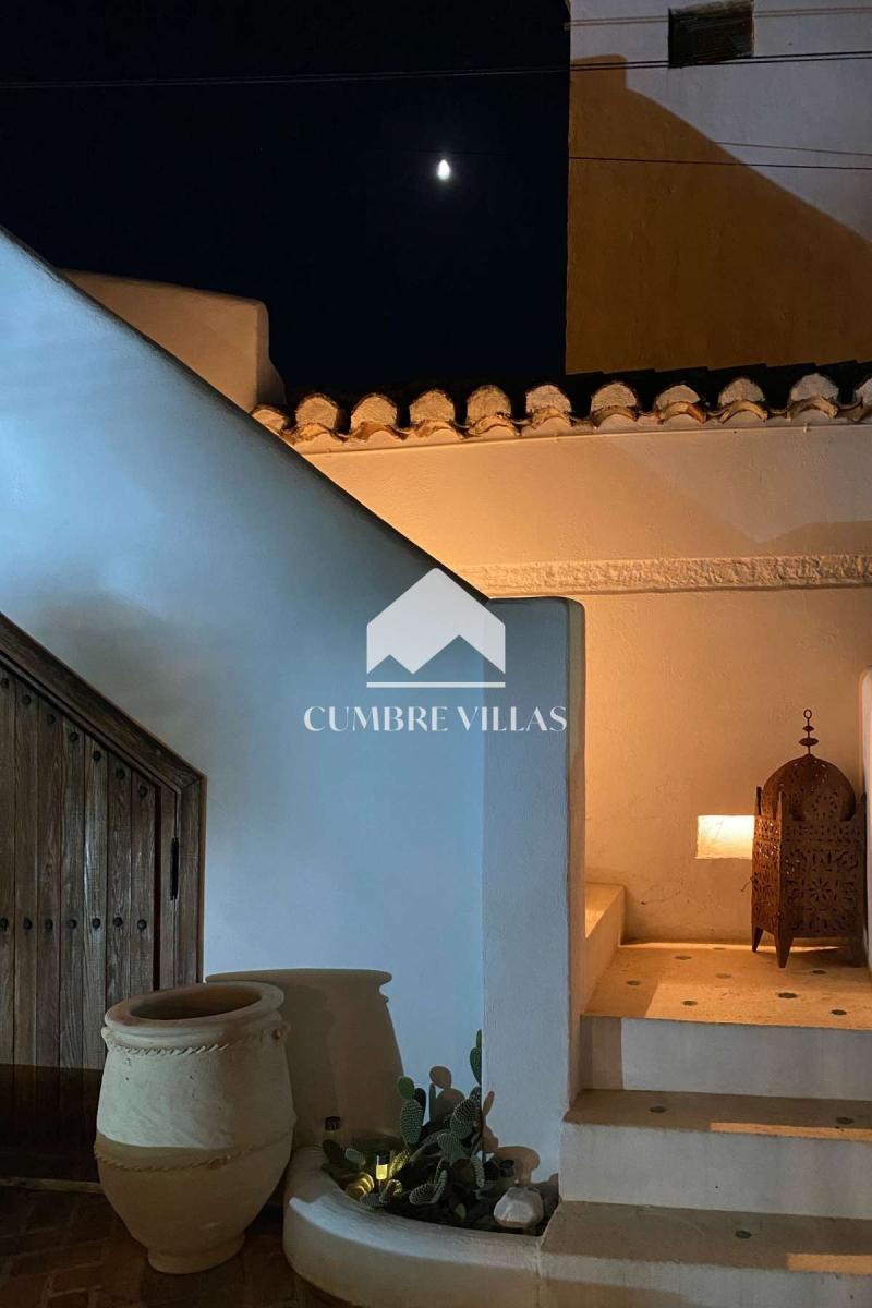 Villa for Sale in El Valle