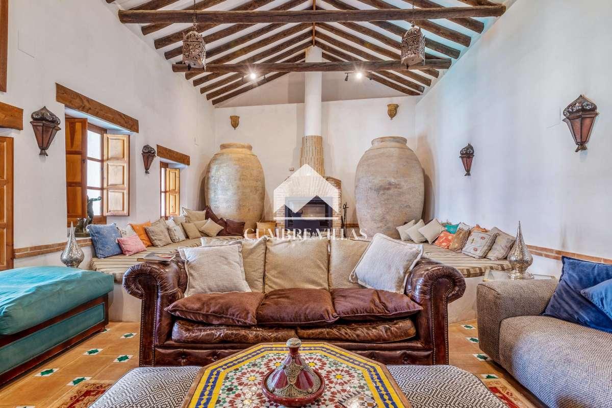 Villa for Sale in El Valle