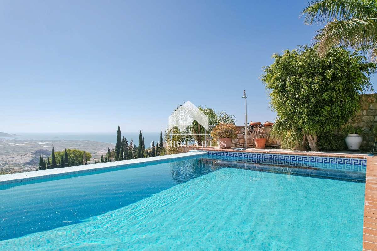 Villa for Sale in Salobreña