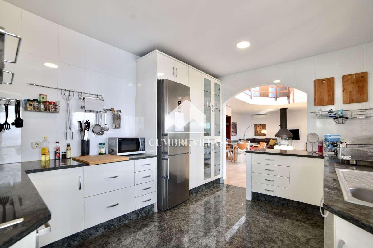 Villa for Sale in Salobreña