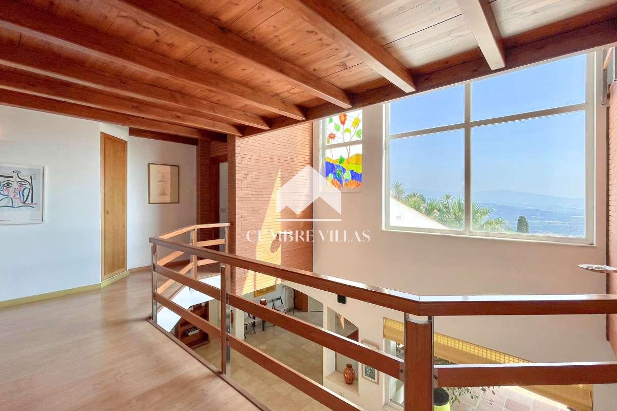 Villa for Sale in Salobreña
