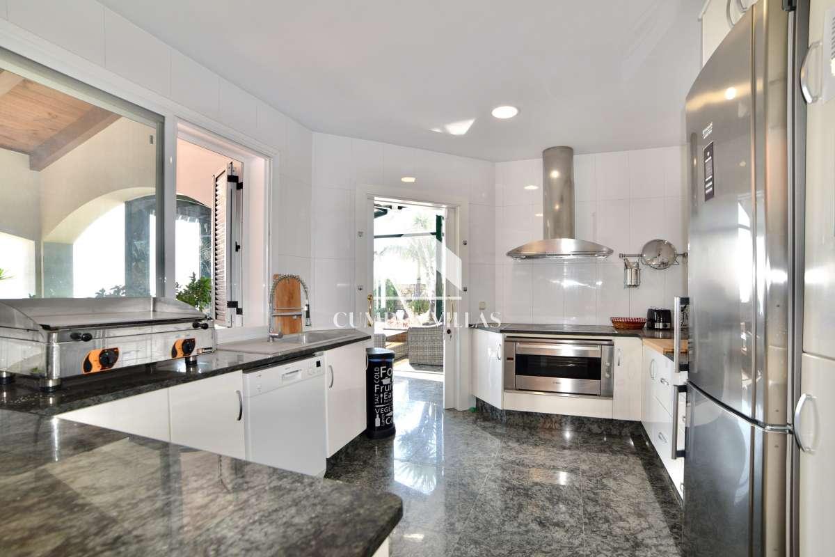 Villa for Sale in Salobreña