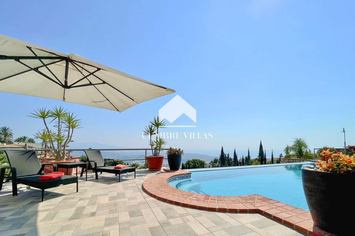 Villa for Sale in Salobreña