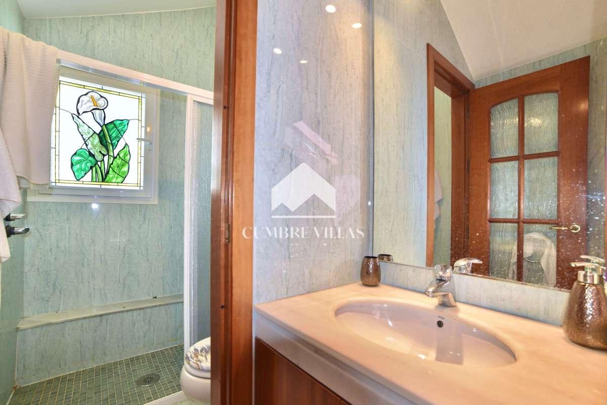 Villa for Sale in Salobreña