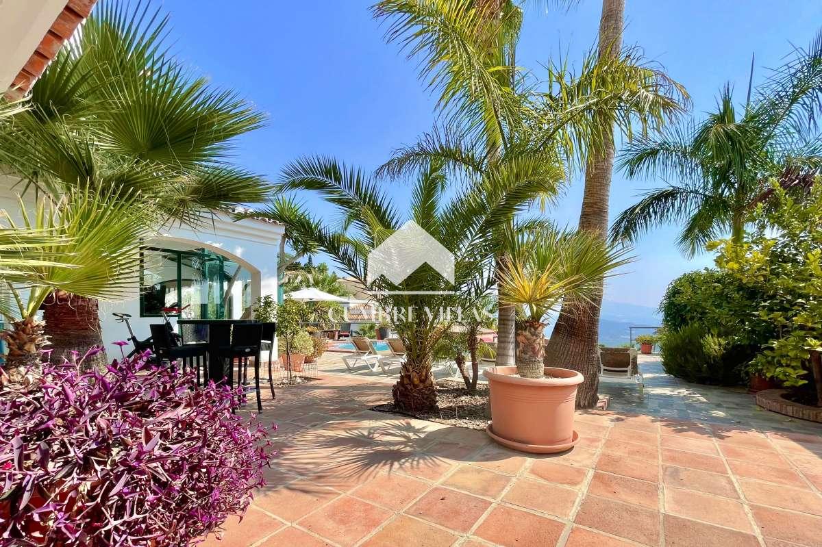 Villa for Sale in Salobreña