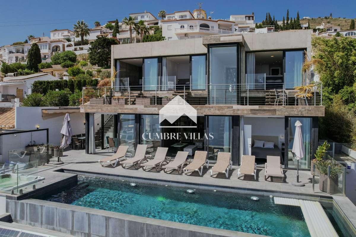 Villa for Sale in Salobreña