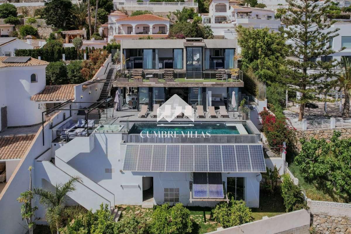 Villa for Sale in Salobreña