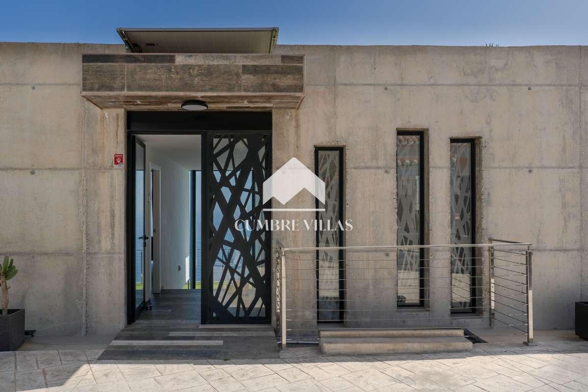 Villa for Sale in Salobreña
