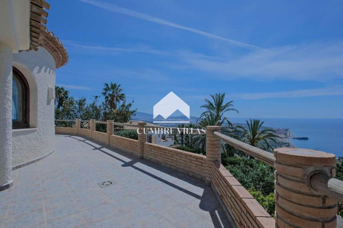 Villa for Sale in Salobreña