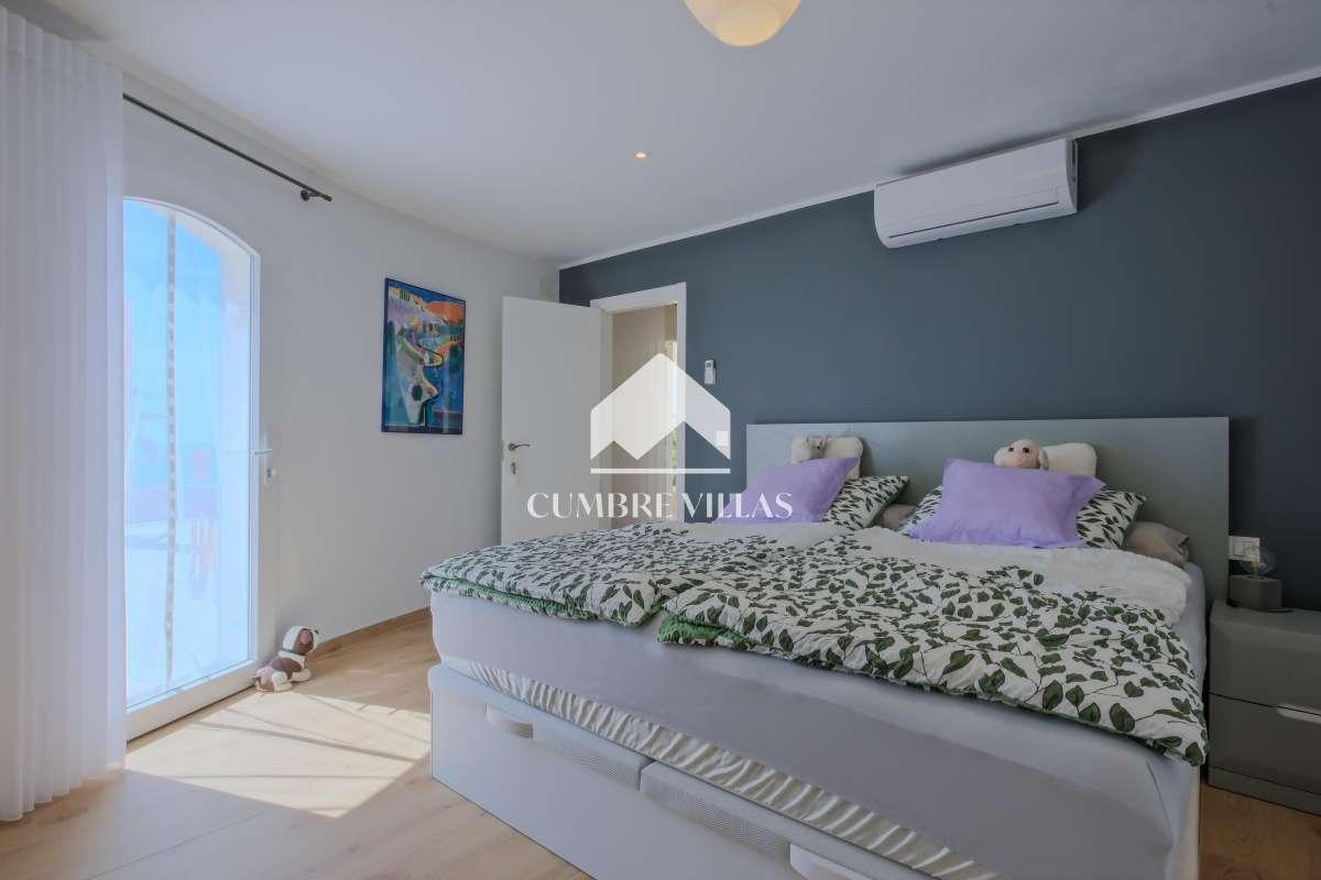 Villa for Sale in Salobreña