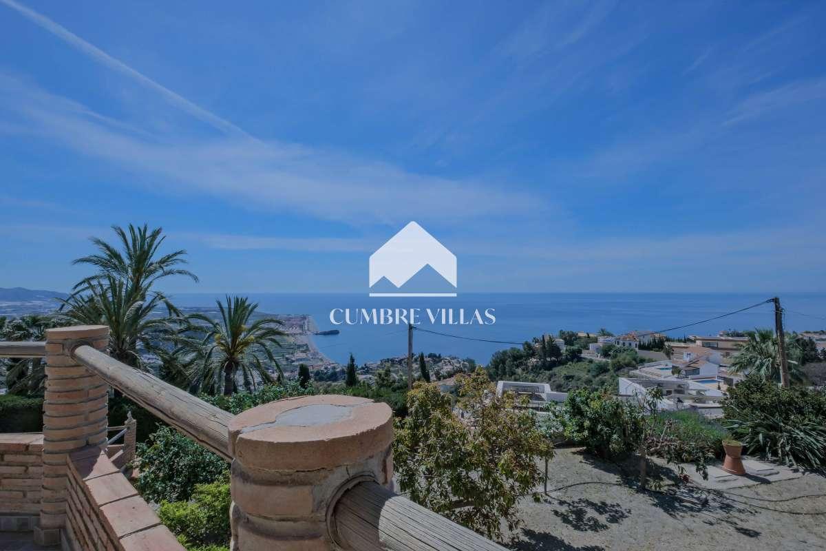 Villa for Sale in Salobreña