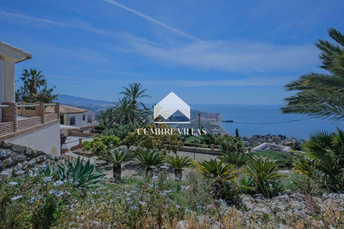 Villa for Sale in Salobreña