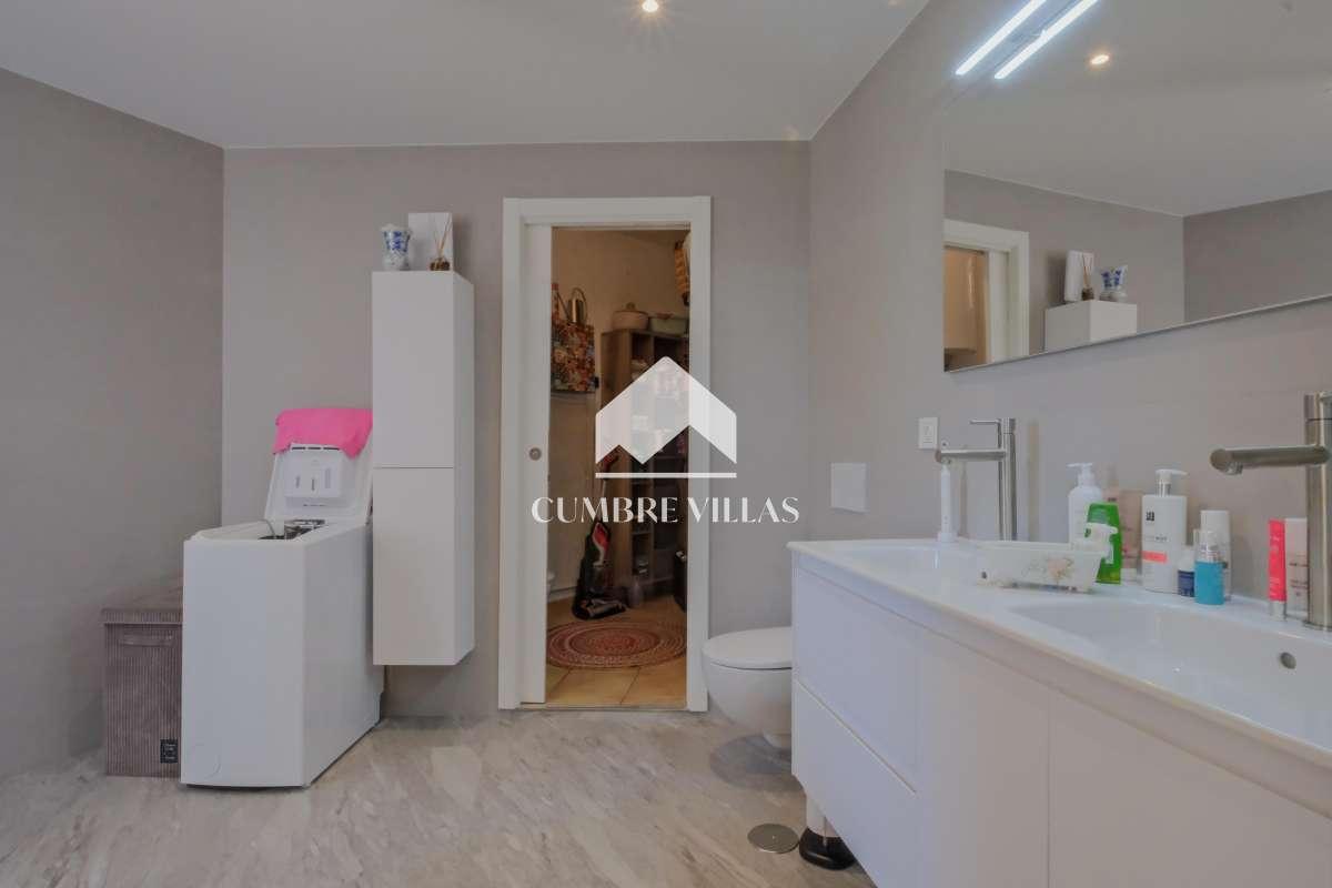 Villa for Sale in Salobreña