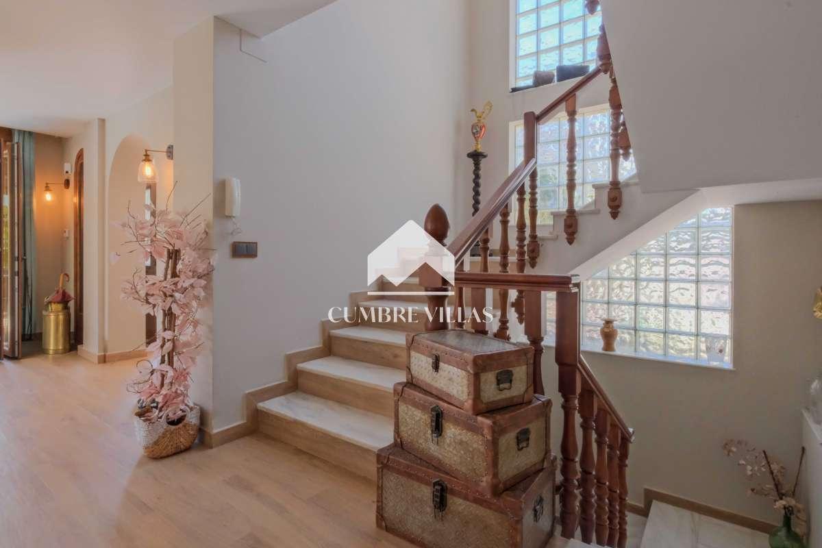Villa for Sale in Almuñécar