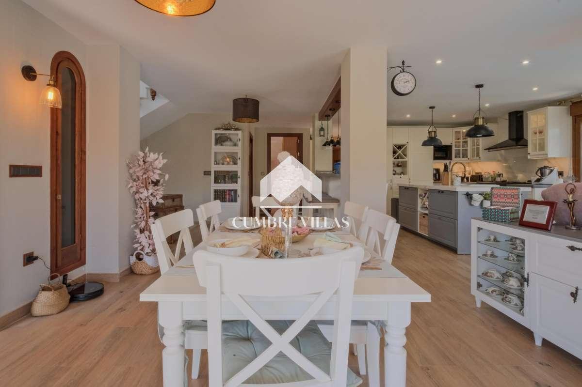 Villa for Sale in Almuñécar
