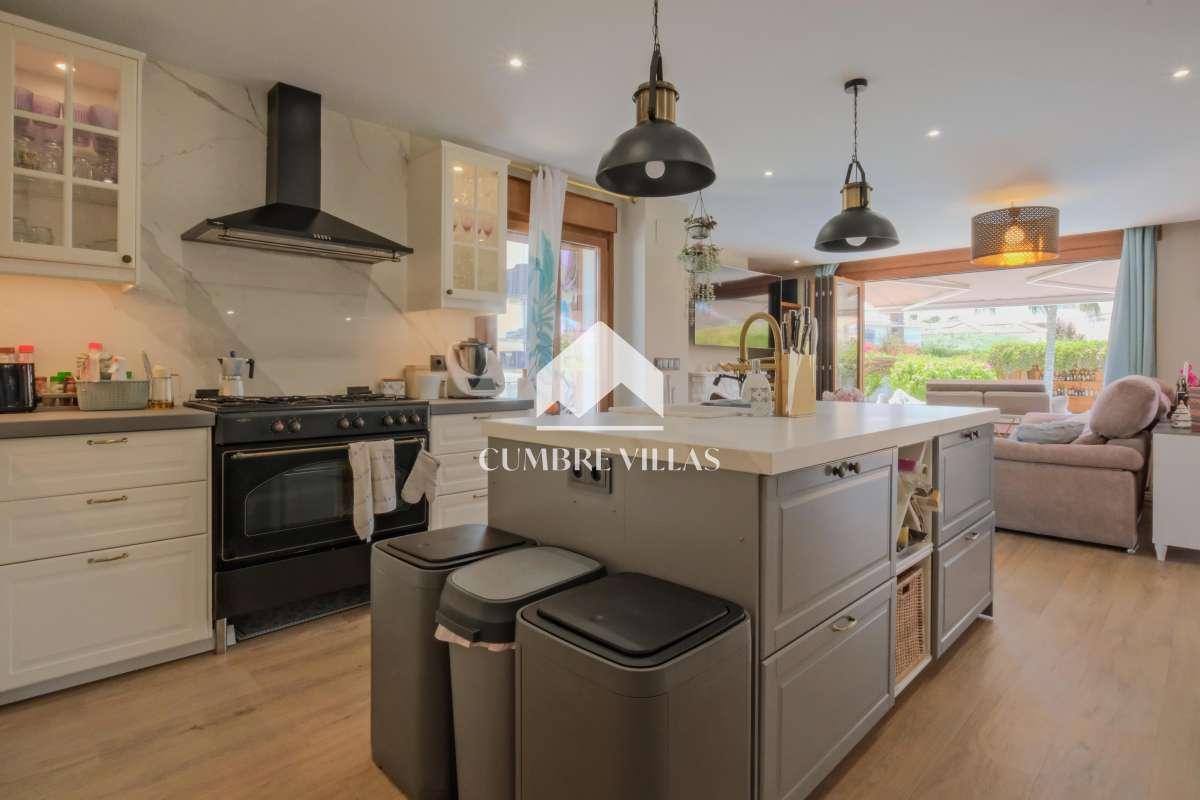 Villa for Sale in Almuñécar