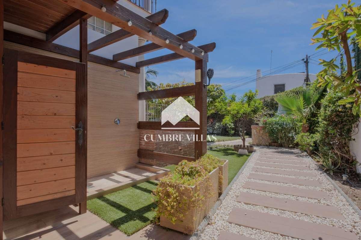 Villa for Sale in Almuñécar
