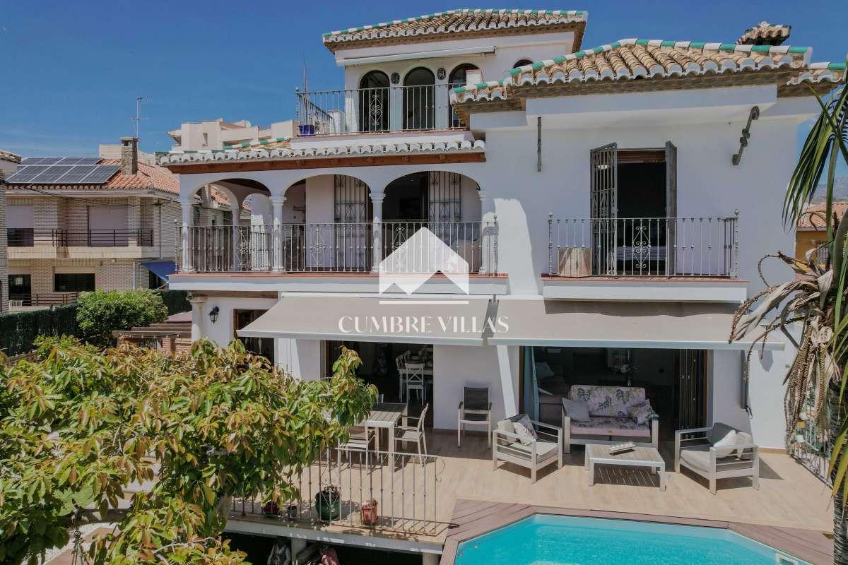 Villa for Sale in Almuñécar