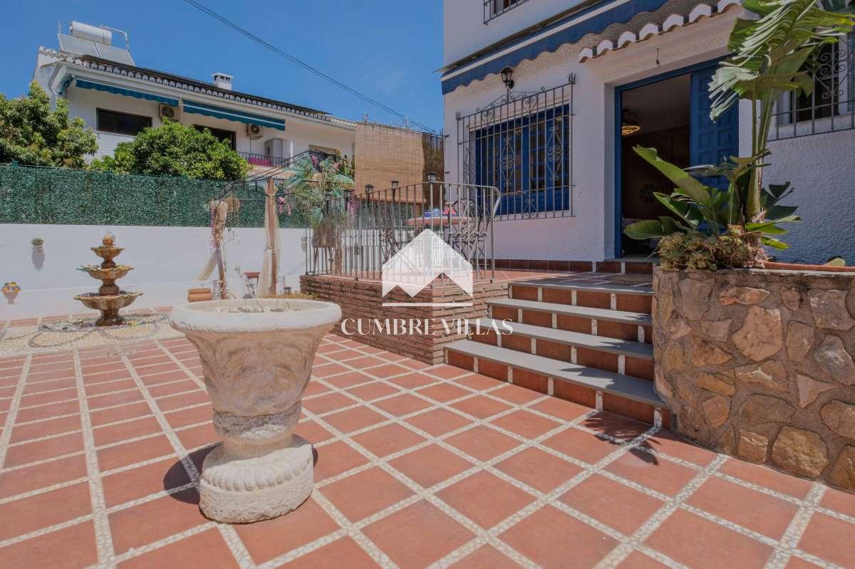 Villa for Sale in Almuñécar