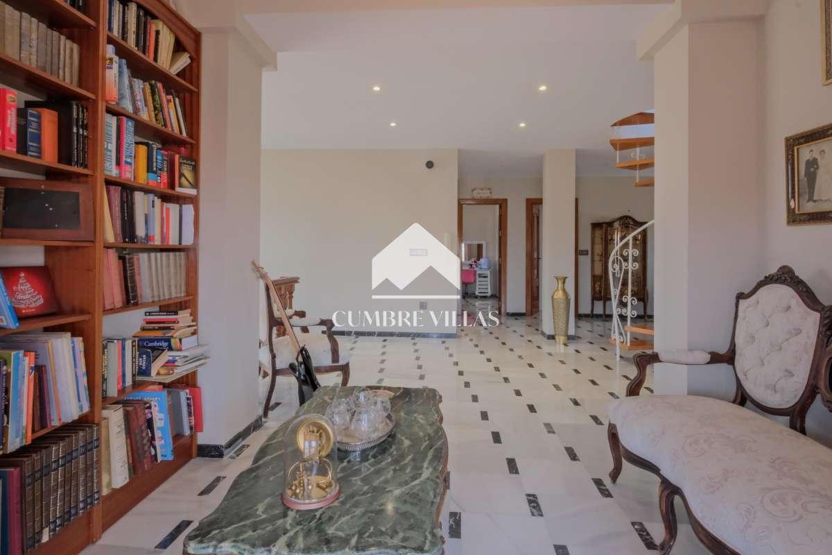 Villa for Sale in Almuñécar
