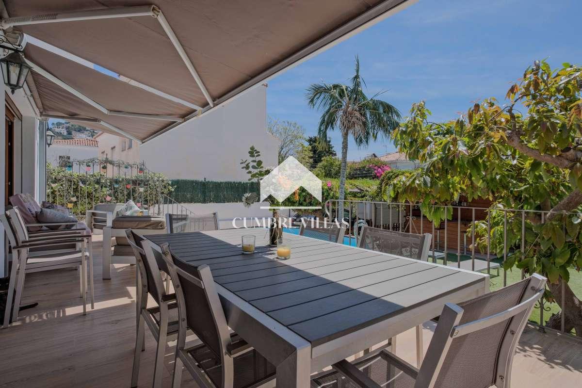 Villa for Sale in Almuñécar